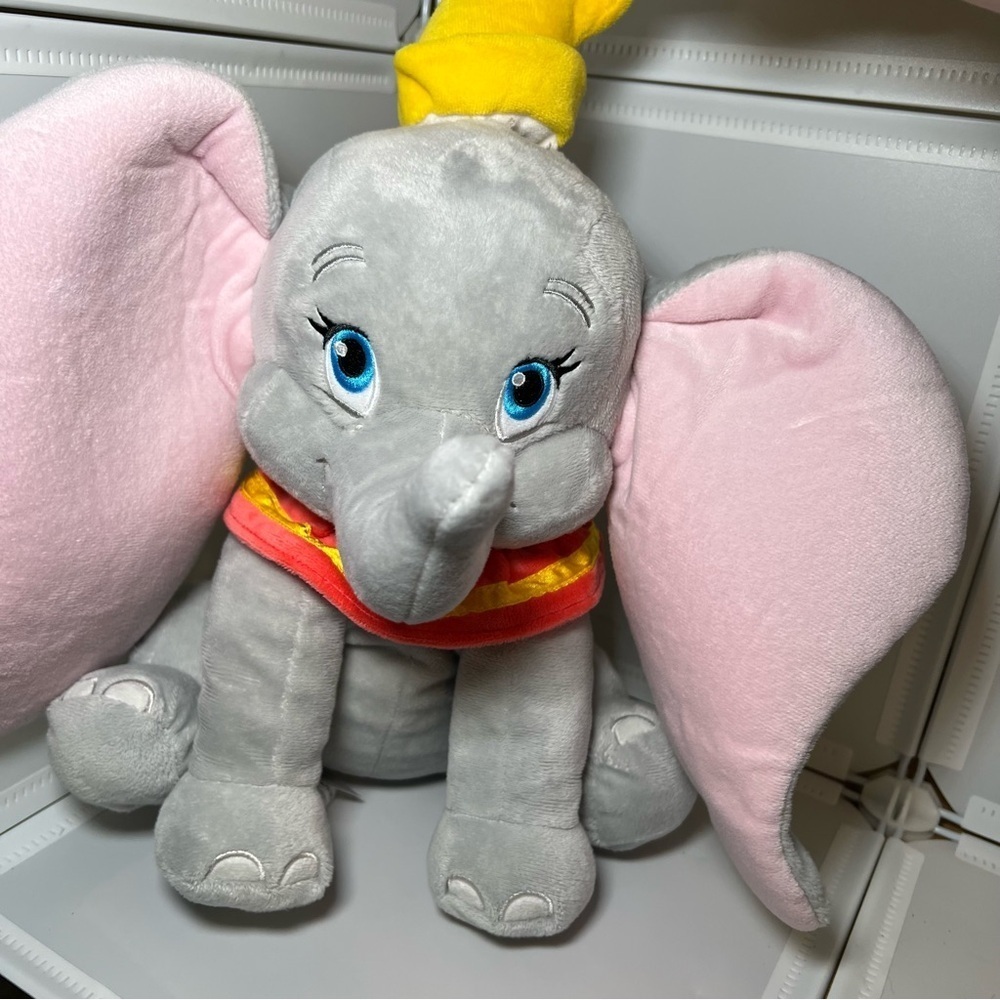 Disney Store Dumbo Plush Elephant 14" Velvety Soft Huggable Stuffed Elephant